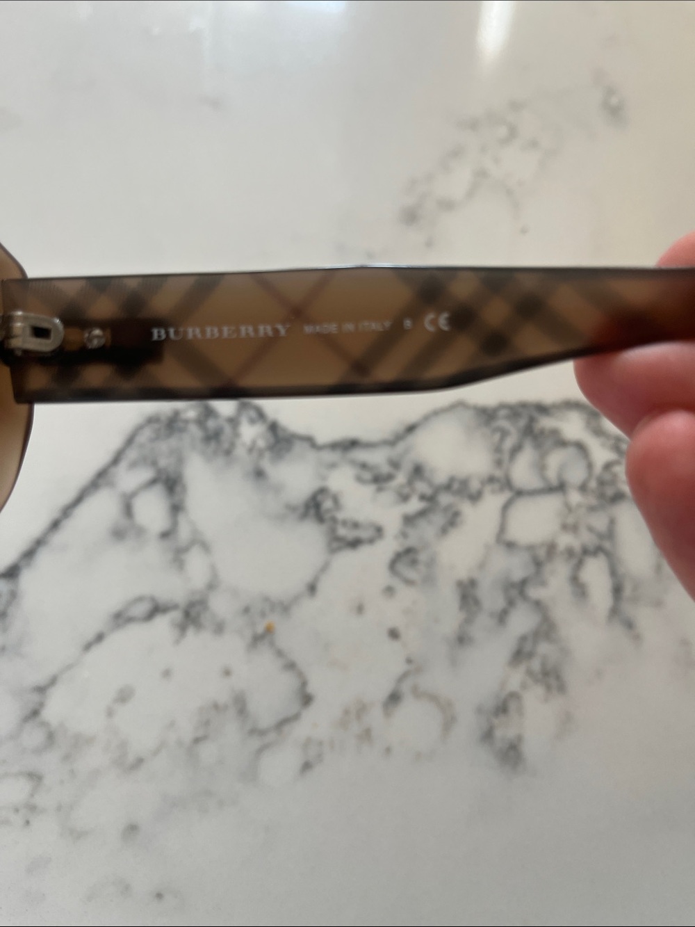 AUTHENTIC Burberry Brown Gradient Oversized Sunglasses with Signature Check Case - Picture 7 of 9